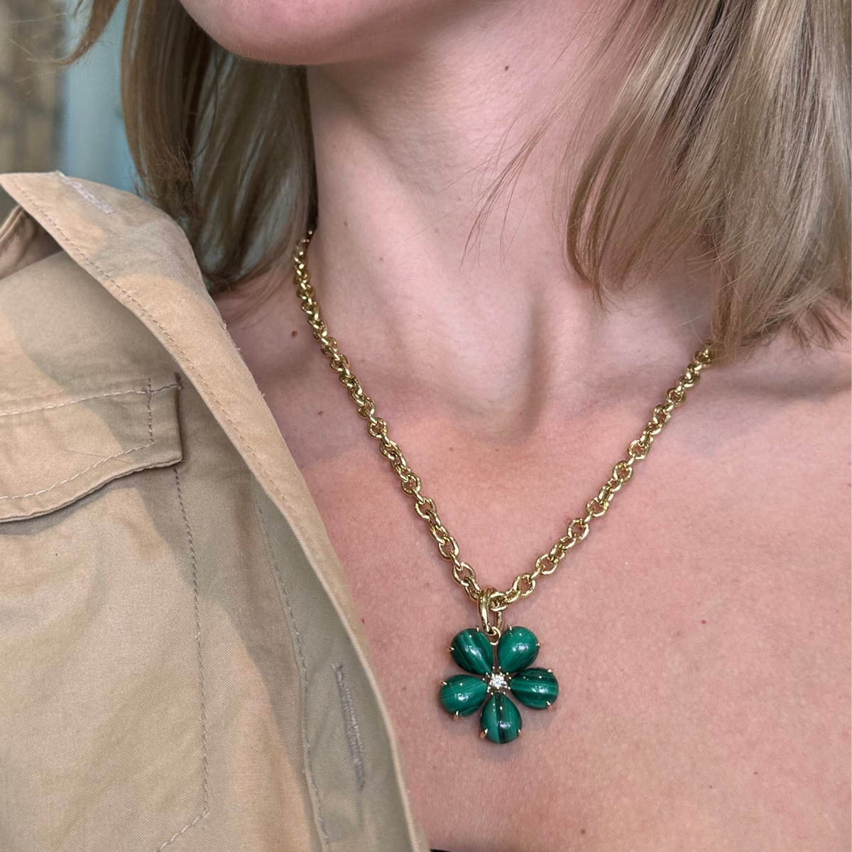 Afurst-fiori-pendant-malachite-diamond-yellow-gold-D2296GMA1