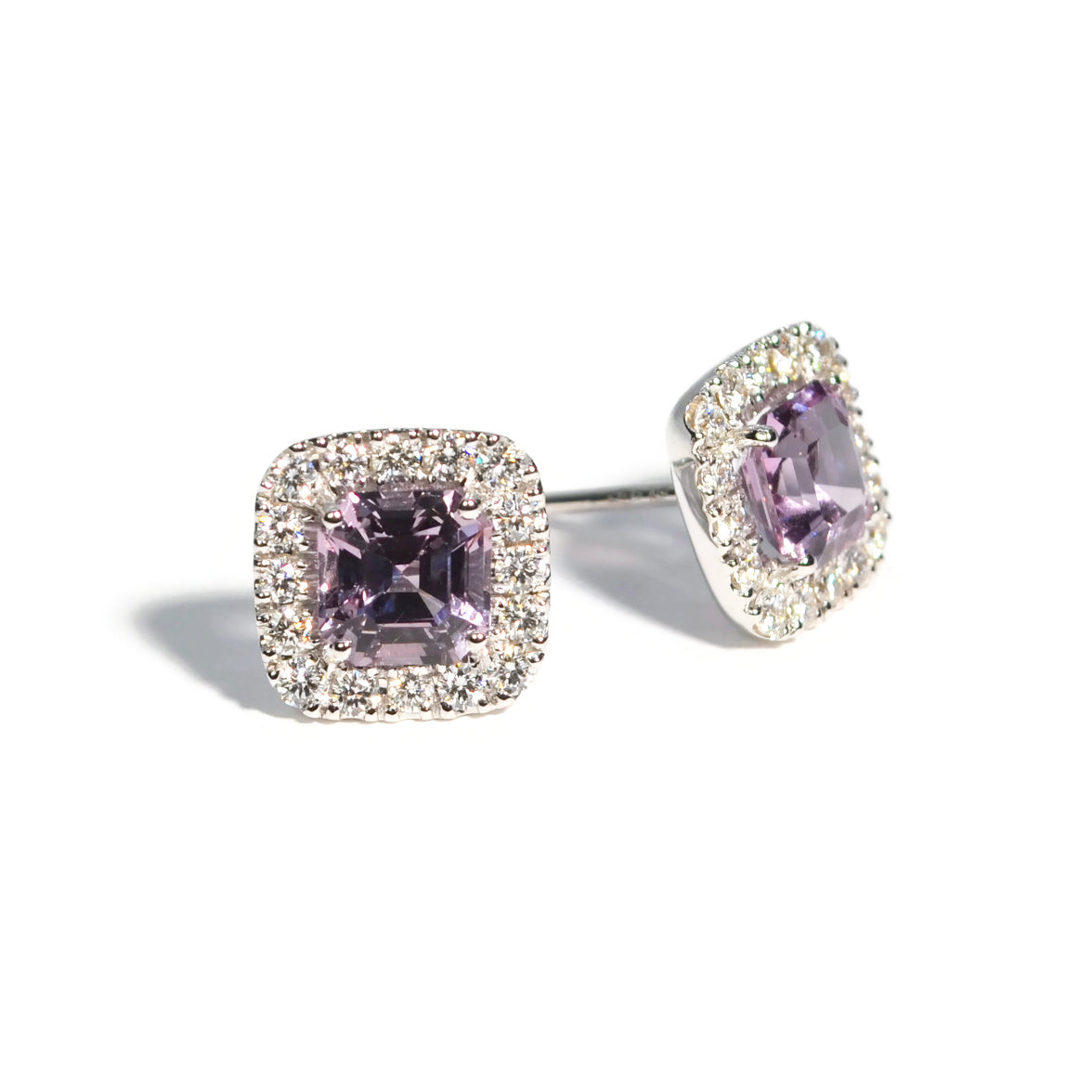 a-furst-dynamite-stud-earrings-lavender-spinel-diamonds-18k-white-gold-O1331BSL1