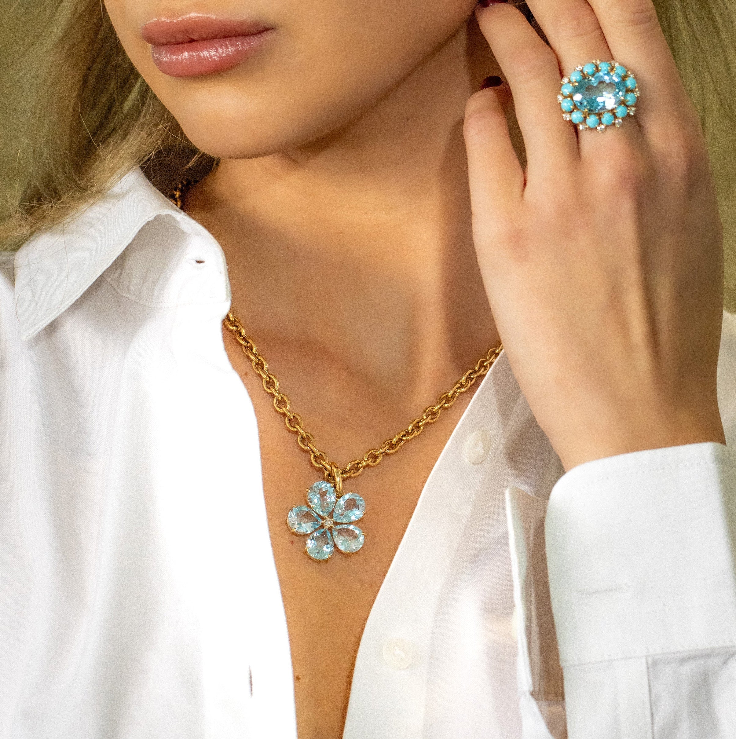 a-furst-fiori-pendant-sky-blue-topaz-diamond-18k-yellow-gold-D2295GU1_5
