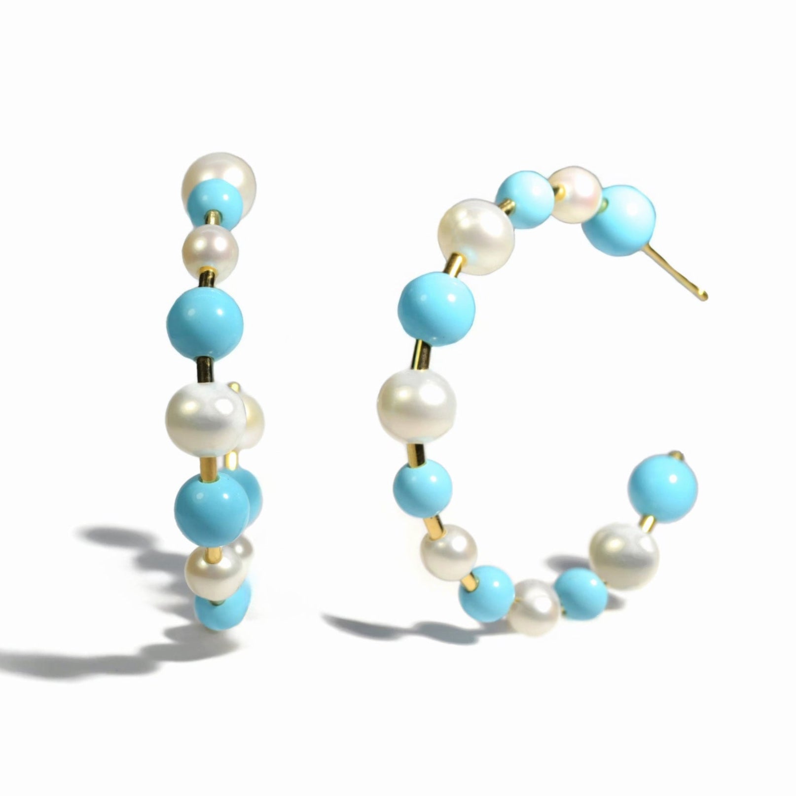 a-furst-joy-48mm-hoop-earrings-with-white-pearls-turquoise-yellow-gold-O2501TG5-48