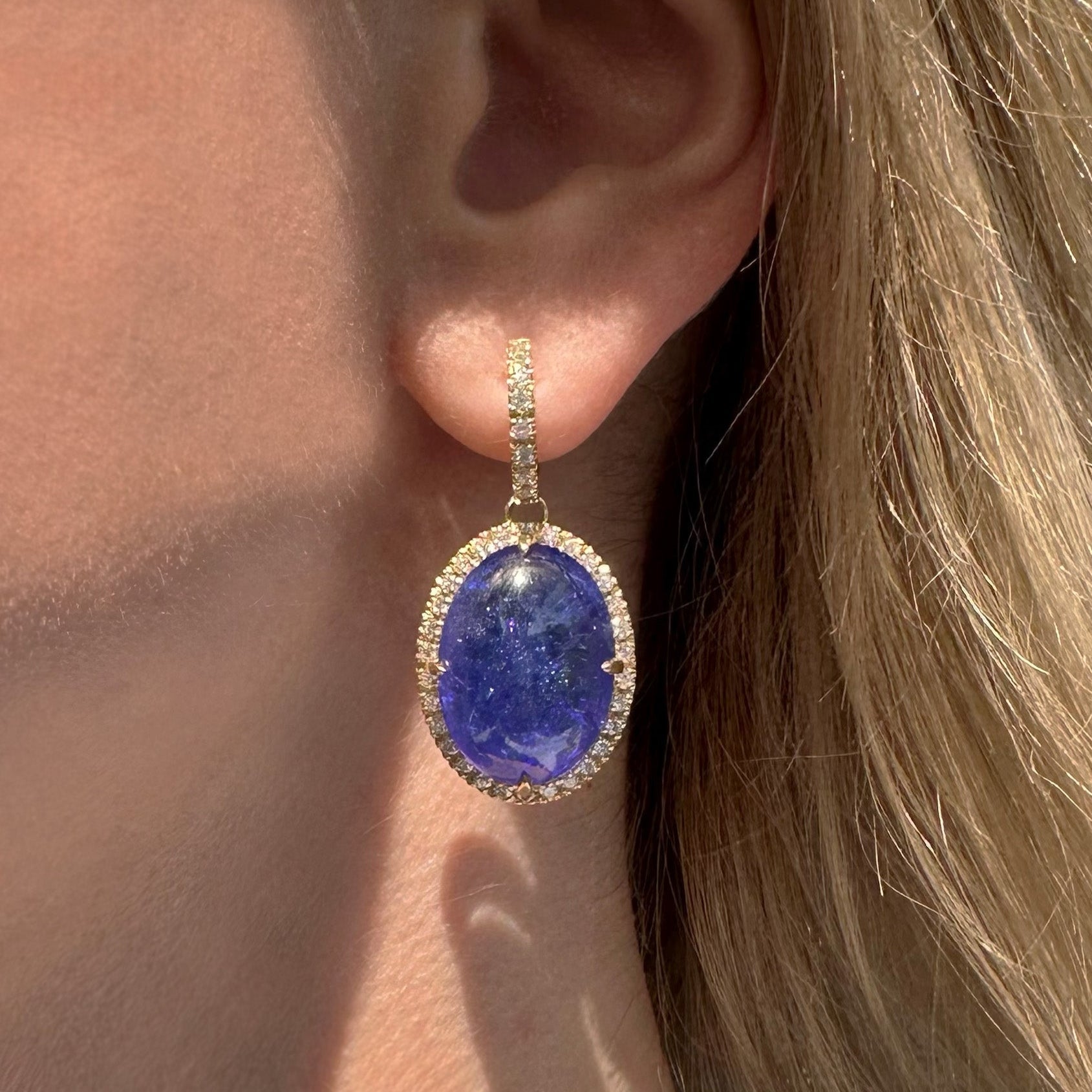 Sole - Drop Earrings with Tanzanite and Diamonds, 18k Yellow Gold