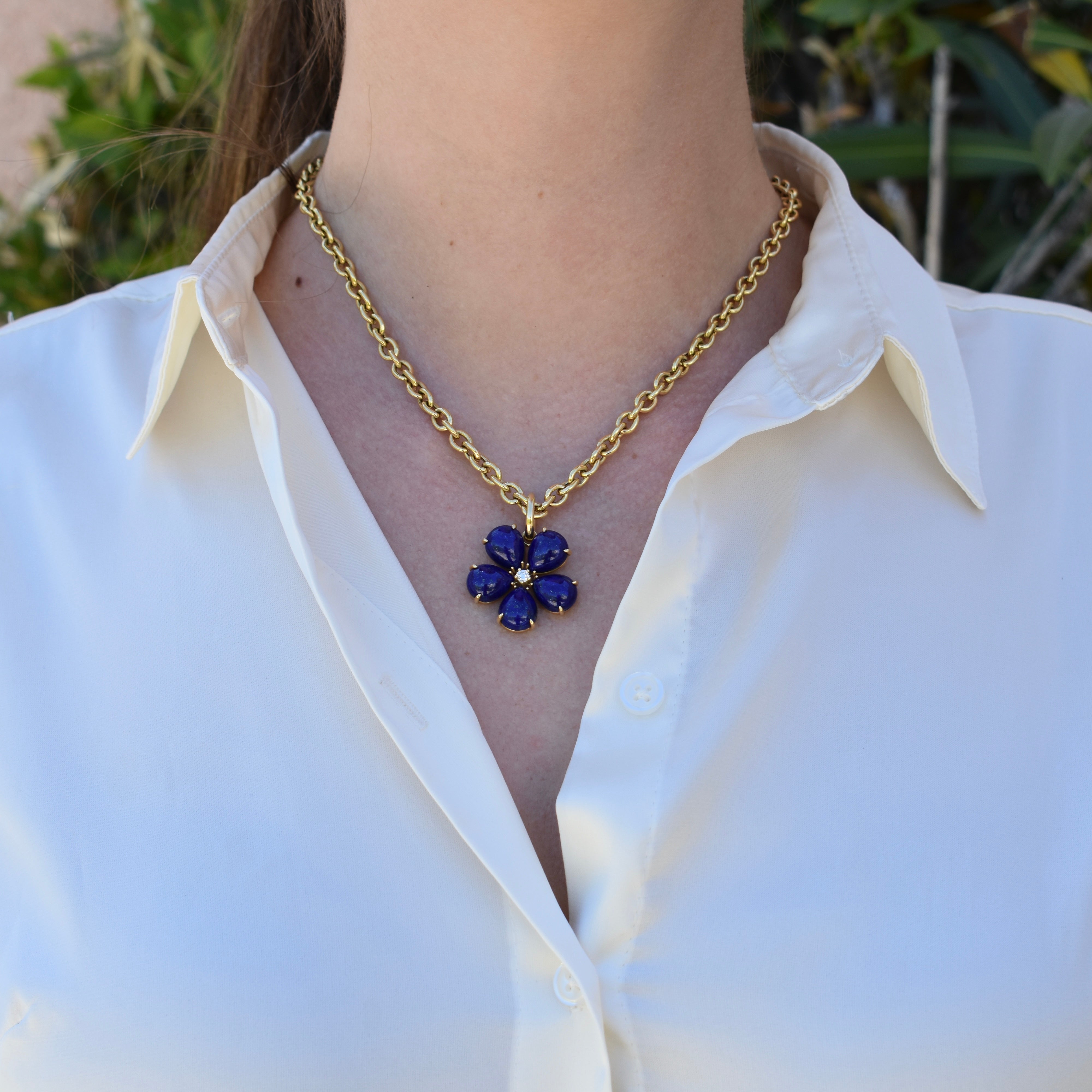 Fiori - Pendant with Lapis Lazuli and Diamond, 18k Yellow Gold