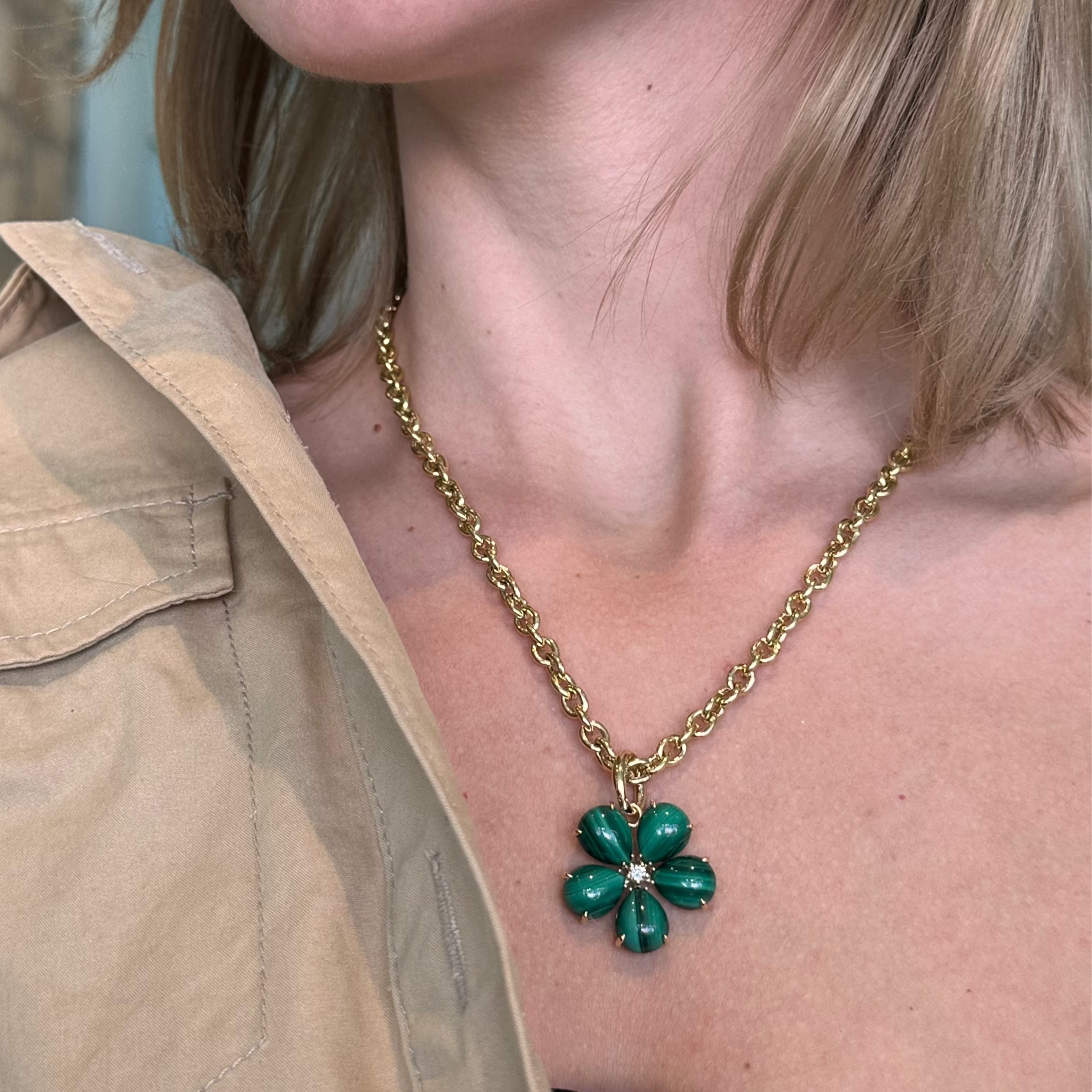 Afurst-fiori-pendant-malachite-diamond-yellow-gold-D2296GMA1