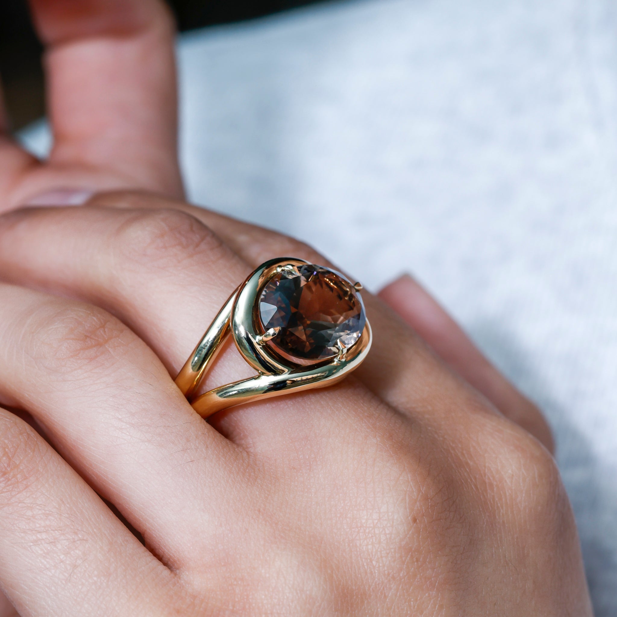 A & Furst - Aera - Cocktail Ring with Smoky Quartz, 18k Yellow Gold
