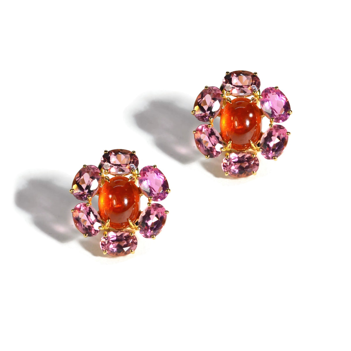 a-furst-button-earrings-with-mandarin-garnet-and-pink-tourmaline-18k-yellow-gold-O2089GSPTR