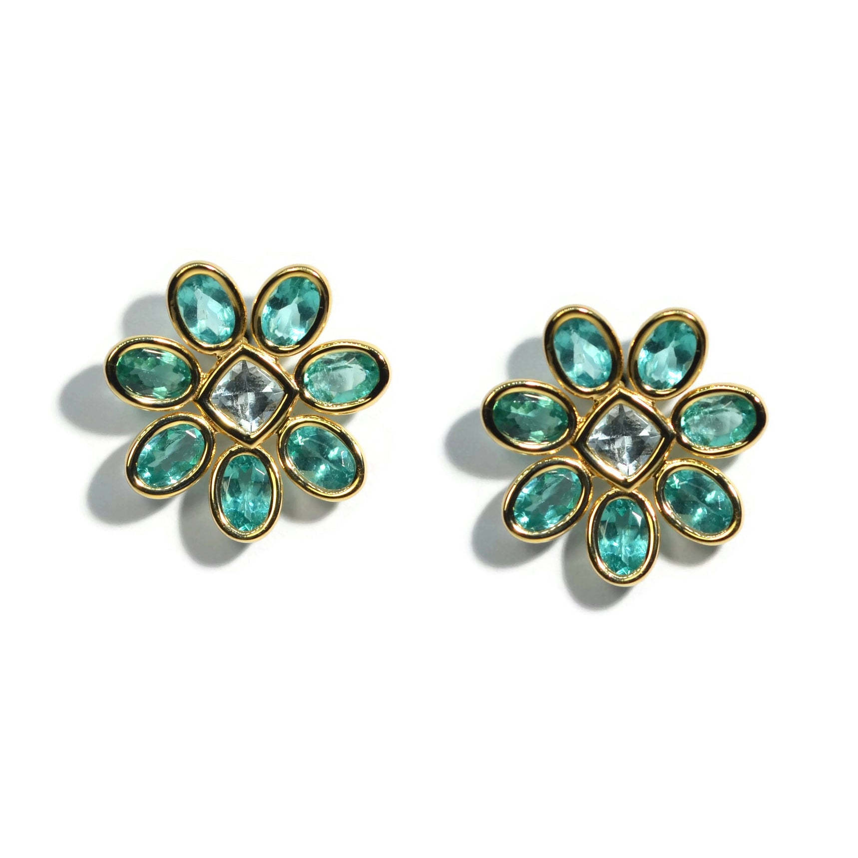 a-furst-fiori-button-earrings-apatite-aquamarine-18k-yellow-gold-O2274GAPH
