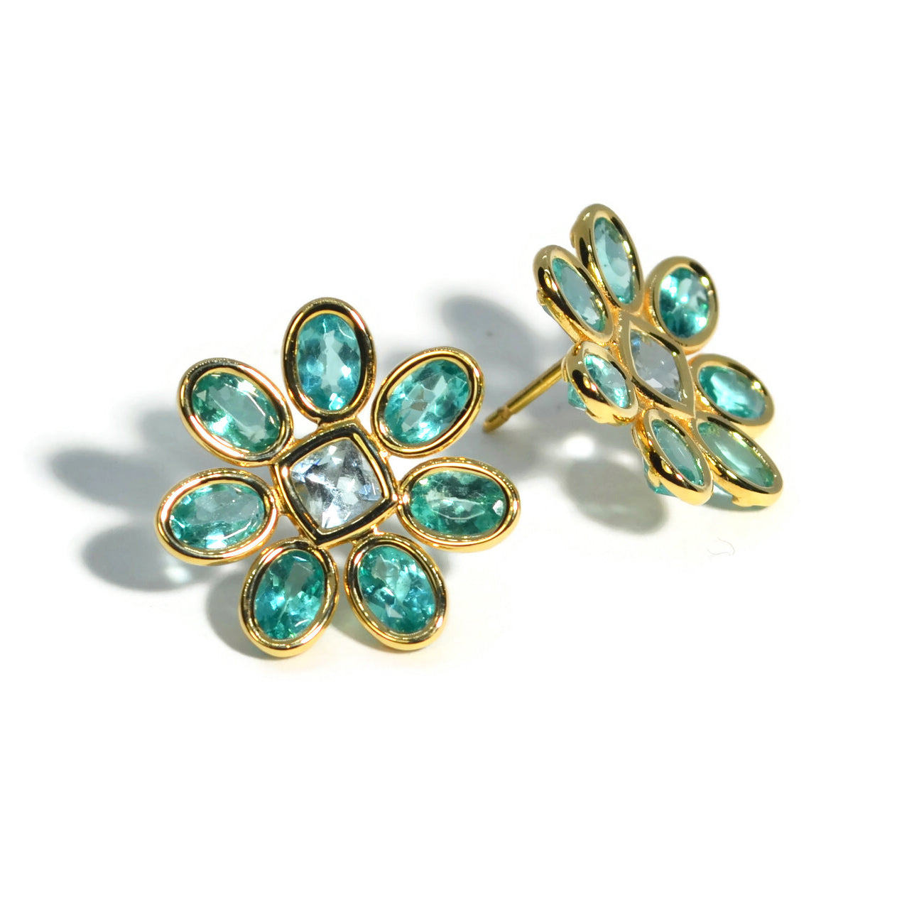 a-furst-fiori-button-earrings-apatite-aquamarine-18k-yellow-gold-O2274GAPH