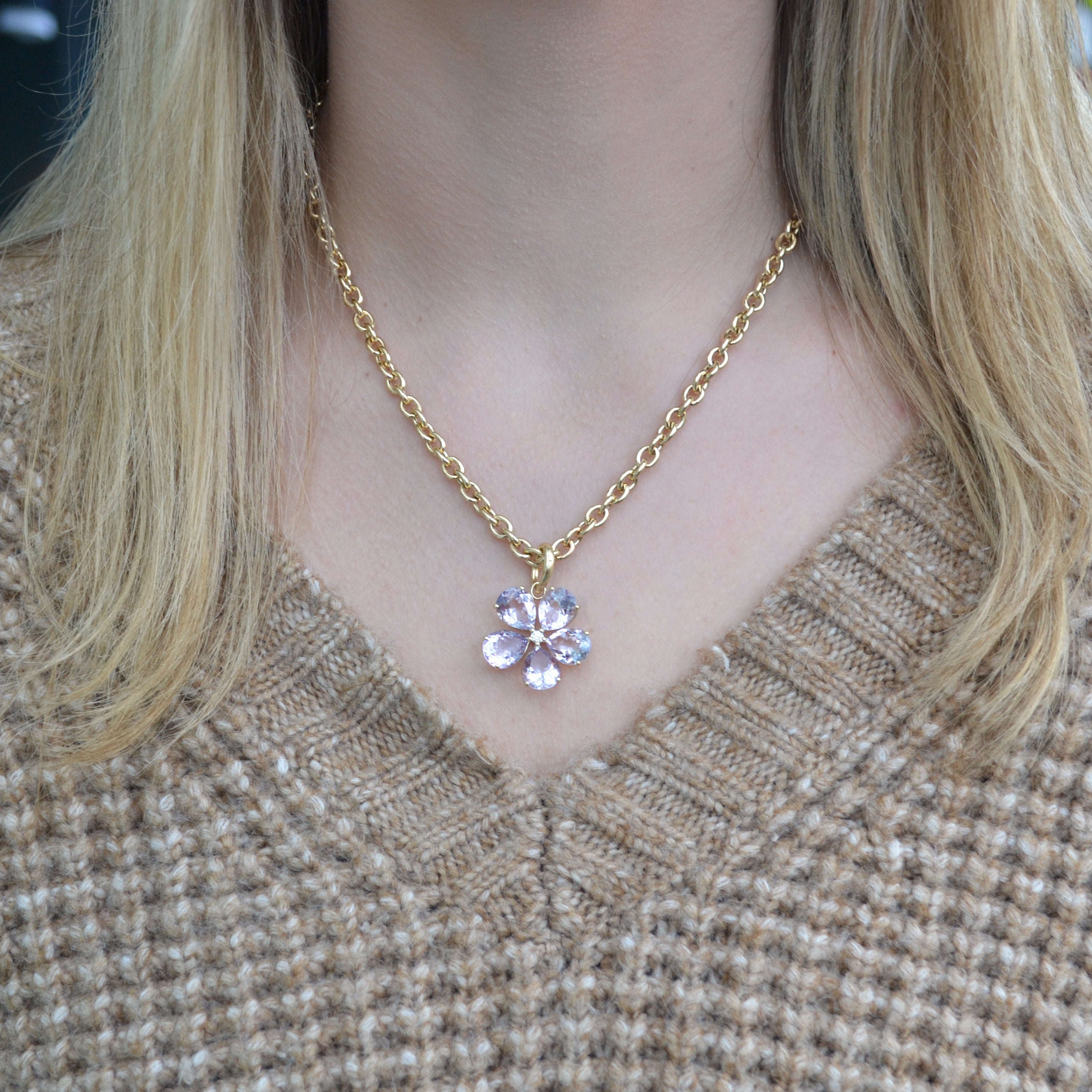 Fiori - Pendant with Rose de France and Diamond, 18k Yellow Gold