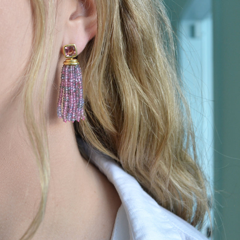 a-furst-gaia-tassel-drop-earrings-tourmaline-18k-yellow-gold-O1780GTTM