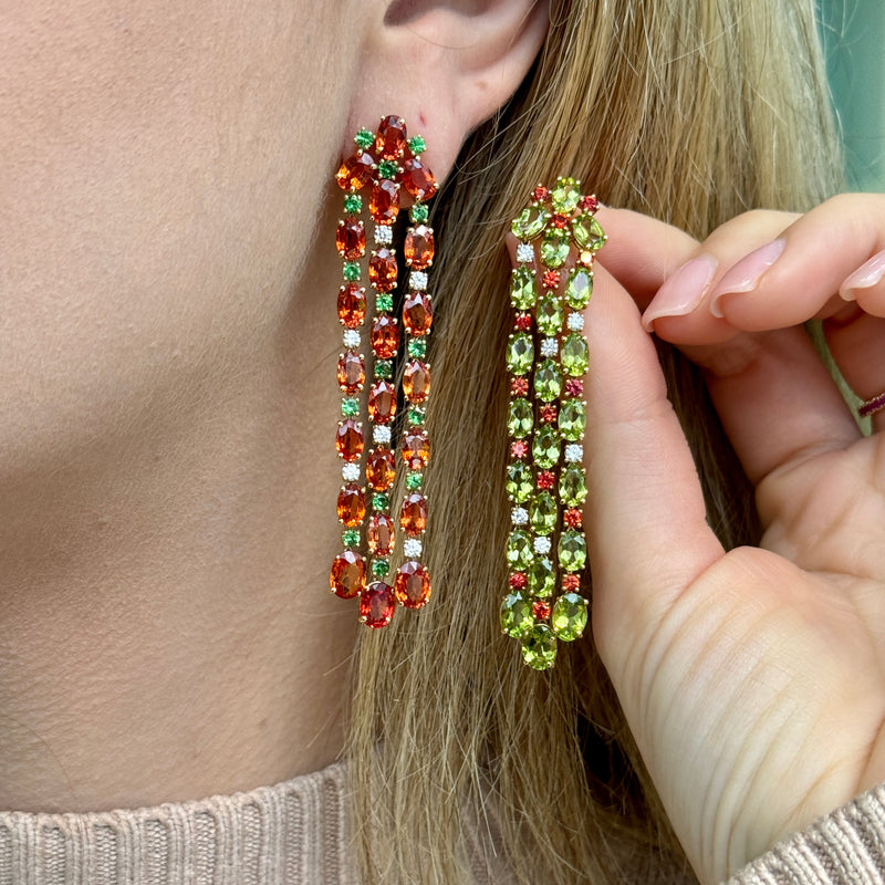 a-furst-nightlife-mismatched-chandelier-earrings-orange-sapphires-peridot-tsavirite-yellow-gold-O1644GO4O1