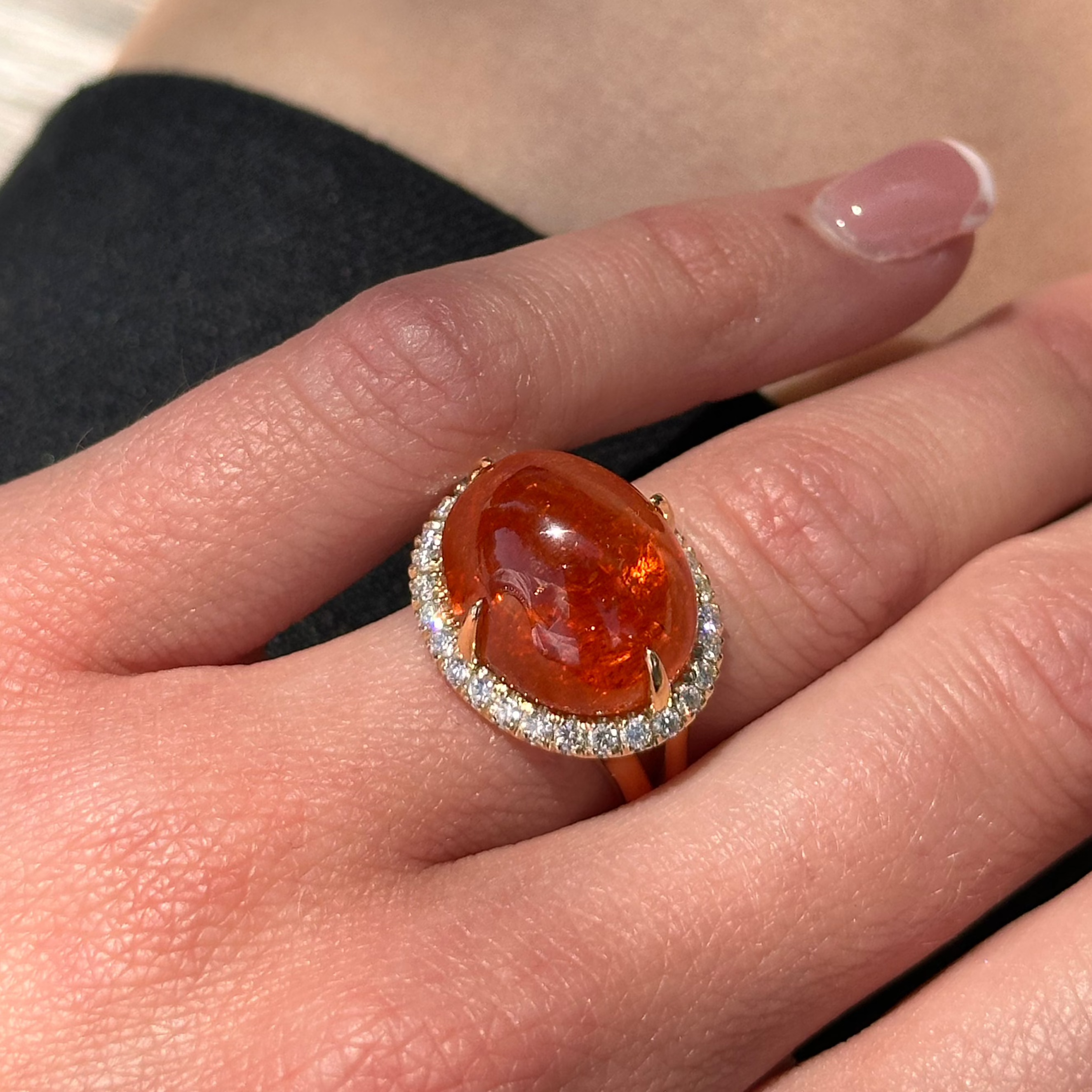 Sole - Ring with Mandarin Garnet and Diamonds, 18k Yellow Gold