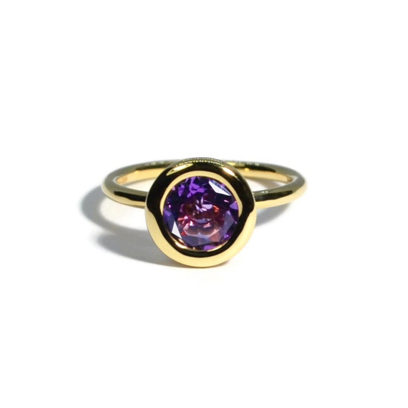 A & Furst - Gaia - Small Stackable Ring with Round Amethyst, 18k Yellow Gold