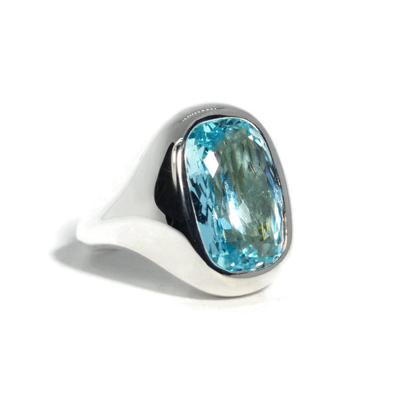 a-furst-essential-cocktail-ring-sky-blue-topaz-silver-yellow-gold-A1950SU