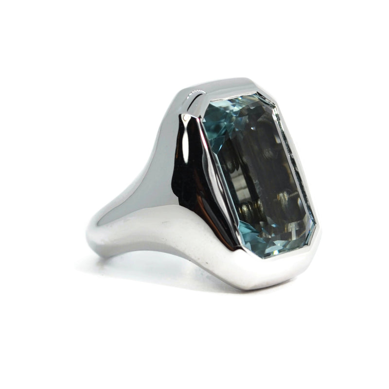 a-furst-essential-one-of-a-kind-cocktail-ring-with-aquamarine-18k-white-gold-1