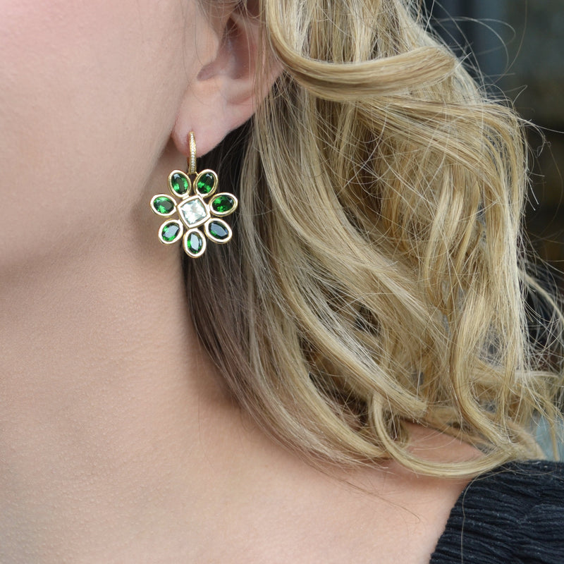 a-furst-fiori-drop-earrings-chrome-green-tourmaline-mint-tourmaline-diamonds-18k-yellow-gold-O2275GTVCMT