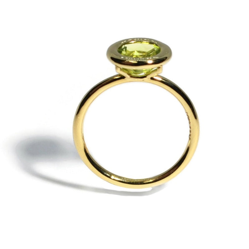 a-furst-gaia-small-round-ring-peridot-18k-yellow-gold-A1708GO