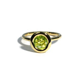 a-furst-gaia-small-round-ring-peridot-18k-yellow-gold-A1708GO