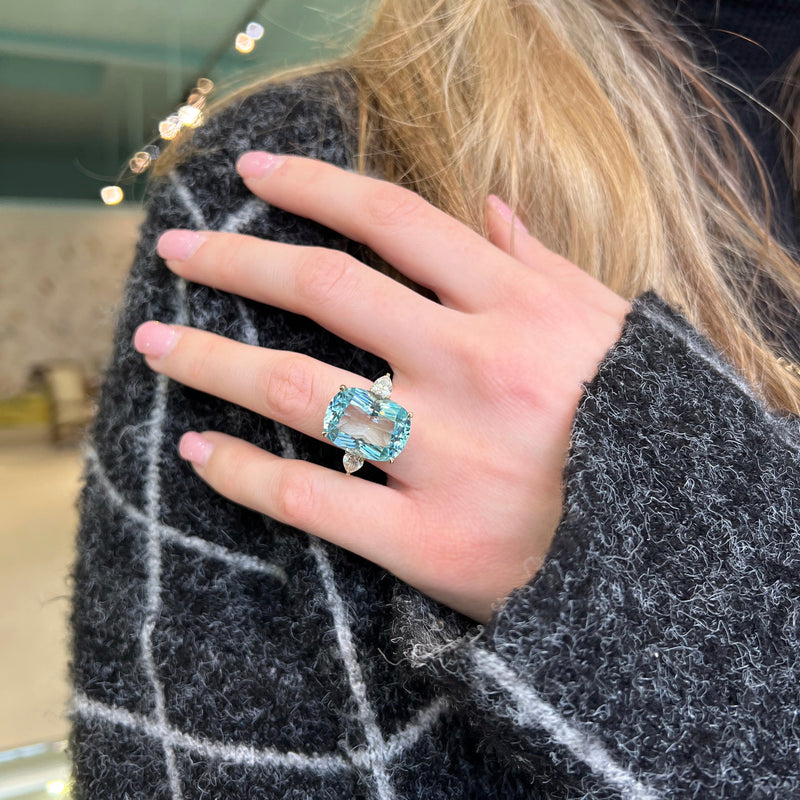 a-furst-party-cocktail-ring-aquamarine-diamonds-18k-yellow-gold-A1530GH1