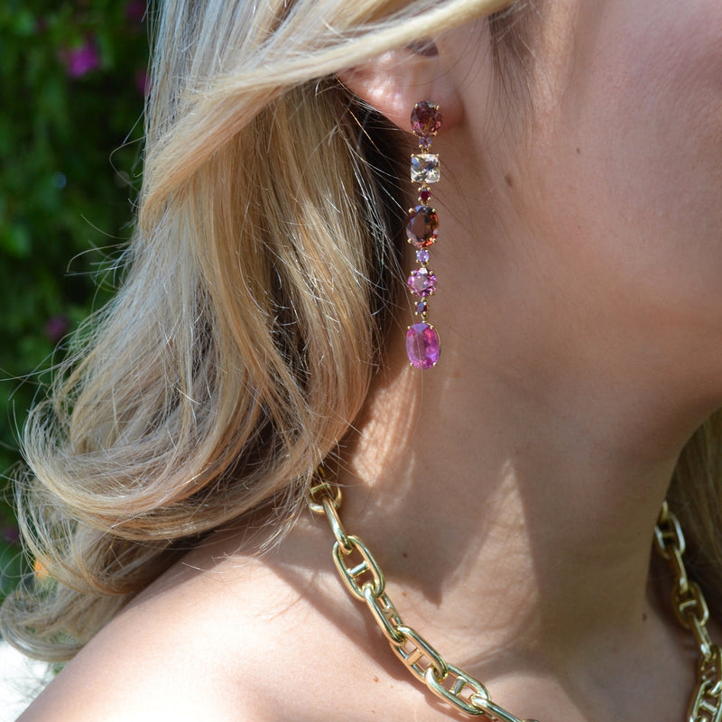a-furst-party-mismatched-drop-earrings-rubellite-morganite-pink-tourmaline-rubies-pink-sapphires-18k-yellow-gold-O1525GTRM24R