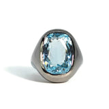 a-furst-essential-cocktail-ring-blue-topaz-blackened-silver-A1950SNU