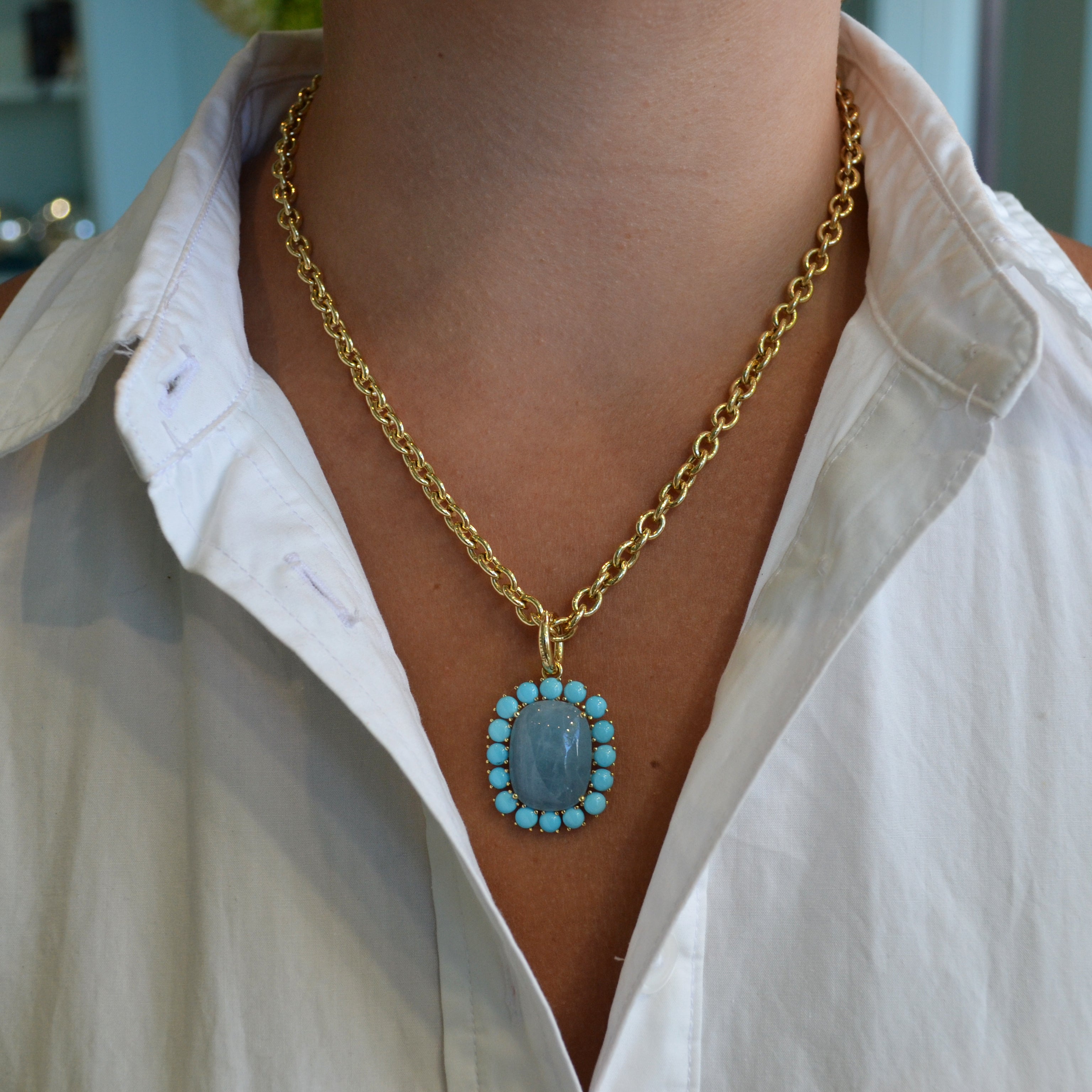 a-furst-sole-pendant-milky-aquamarine-turquoise-yellow-gold-D2003GHTU