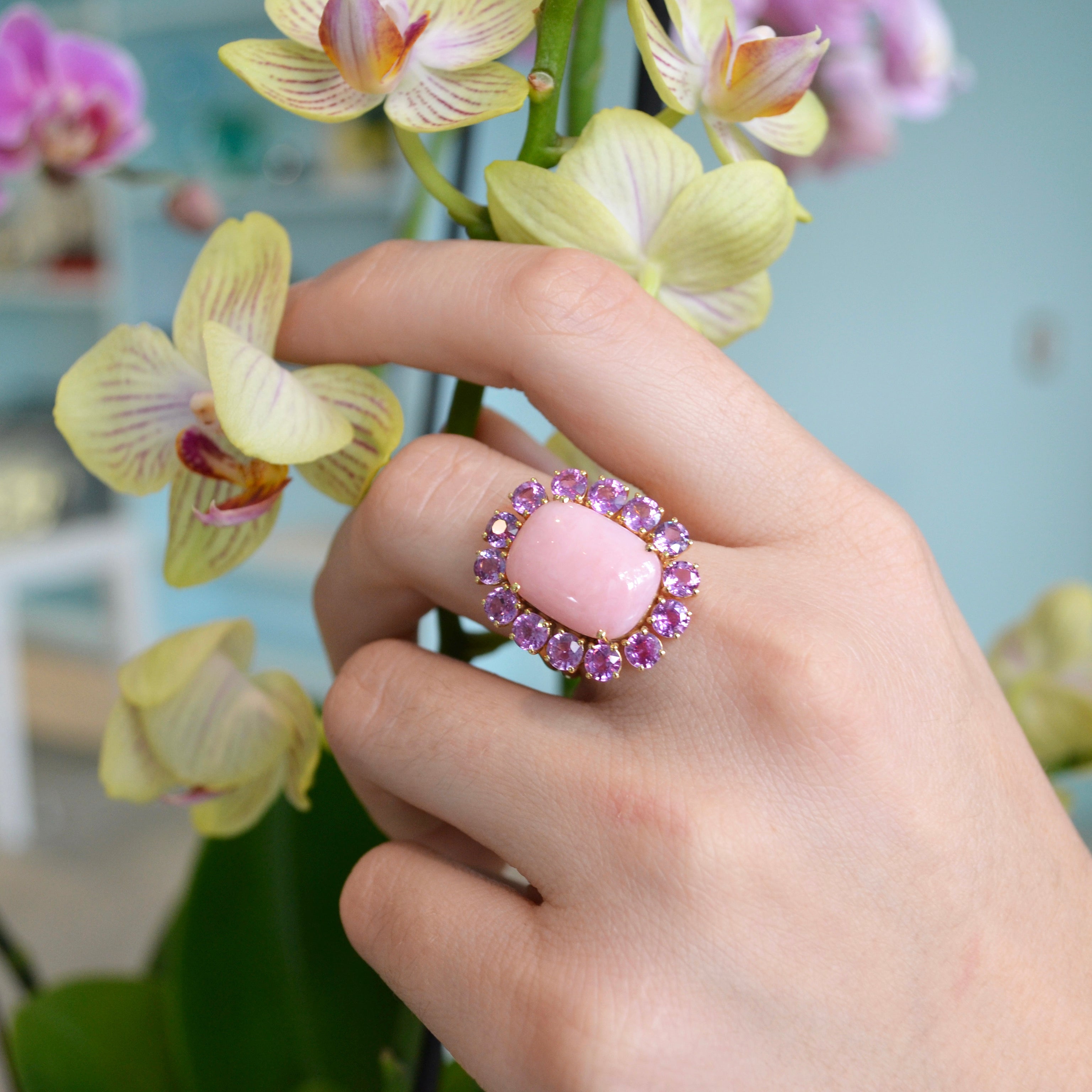 a-furst-sole-ring-pink-opal-pink-sapphires-18k-yellow-gold-A2003GOP4R