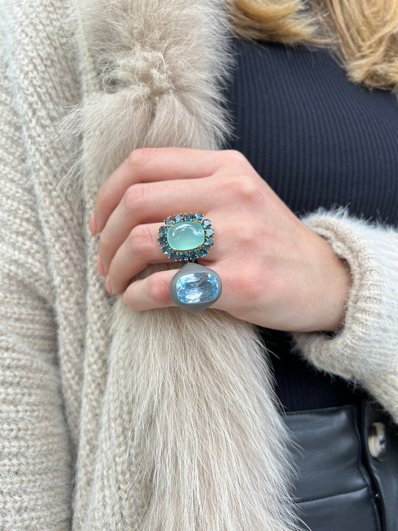 Sole - Ring with Green Aqua Chalcedony and London Blue Topaz, 18k Yellow Gold