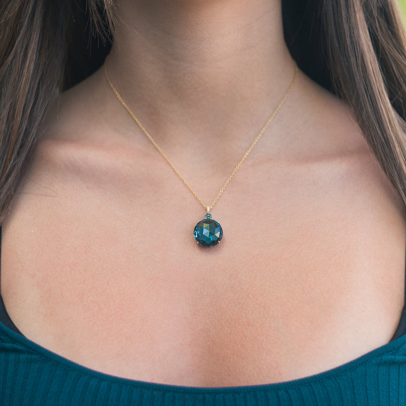a_furst-lillies-necklace-london-blue-topaz-diamond-yellow-gold-E1400GULUL1